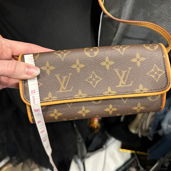 Authentic Vintage Louis Vuitton Twin Clutch - Picture 9 of 12